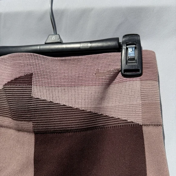 Nike Dri-FIT Pro Purple Pink Colorblock Biker Shorts M A1 - Picture 3 of 5